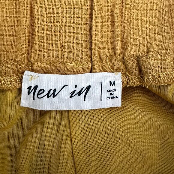 Women's EUC New In Boutique Mustard Gold Paper Bag Tie Waist Cotton Shorts Sz M - Picture 5 of 7